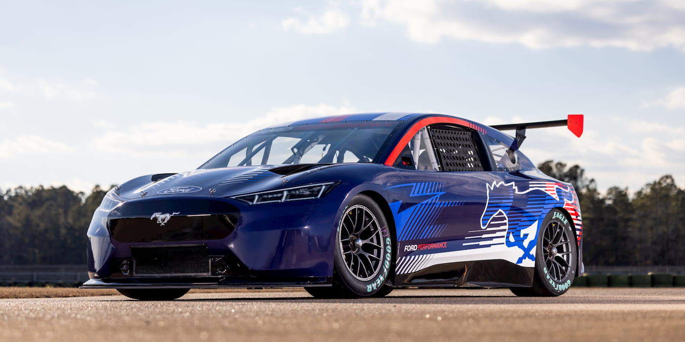 Ford-Mach-E-NASCAR-EV