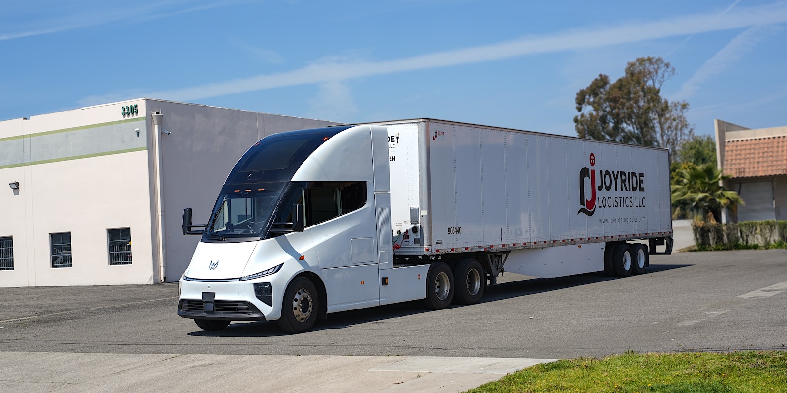 Windrose Launches First All-Electric Long-Haul Sleeper Truck in U.S., Partnering With JoyRide Logistics & EO Charging to Deliver TCO Parity for Shippers