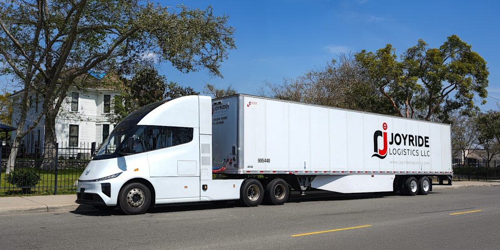 Windrose Launches First All-Electric Long-Haul Sleeper Truck in U.S., Partnering With JoyRide Logistics & EO Charging to Deliver TCO Parity for Shippers
